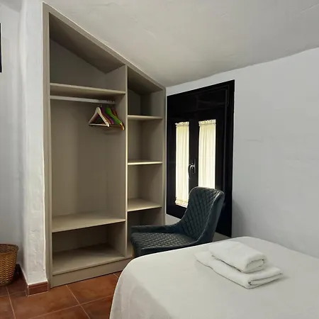 Dehesa Roche Viejo Country house *