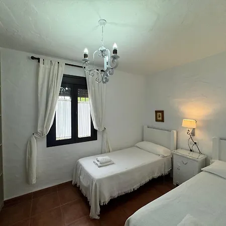 Country house Dehesa Roche Viejo *