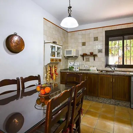 Dehesa Roche Viejo Country house *